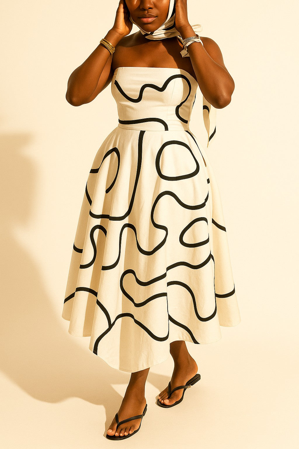 Chic Maxi Dress with Eye-Catching Design