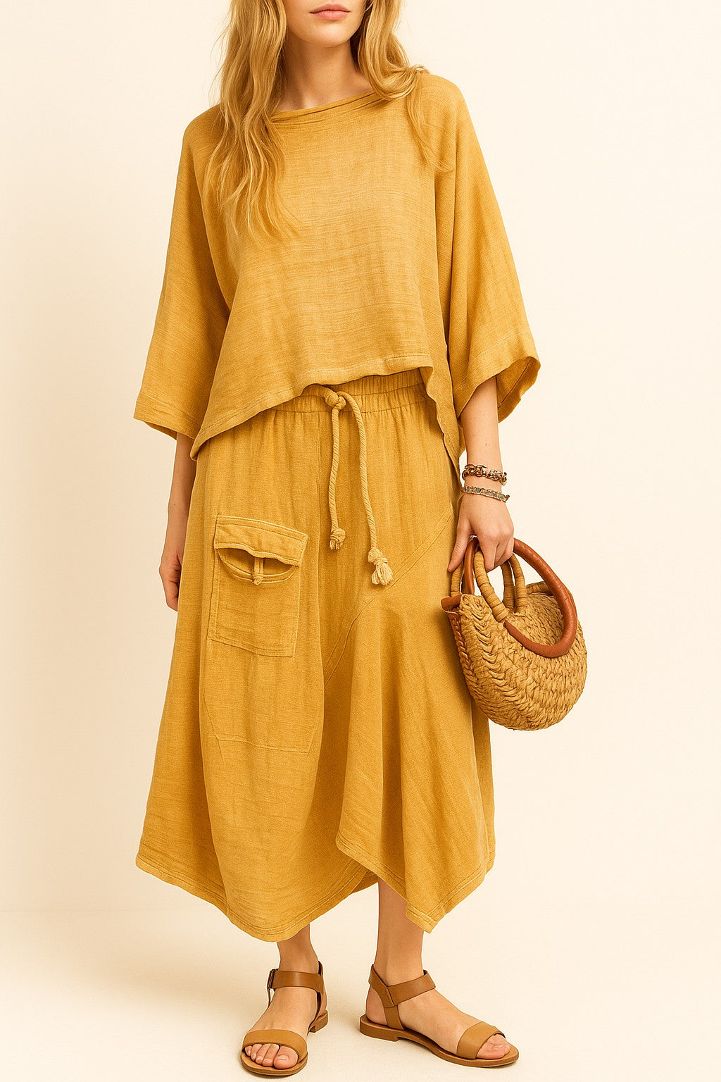 Chic Two-Piece: Relaxed Summer Attire